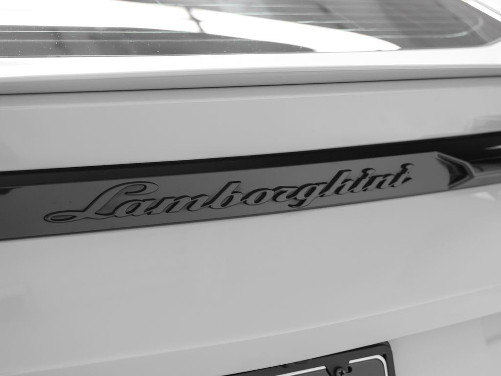 2024 Lamborghini Urus S