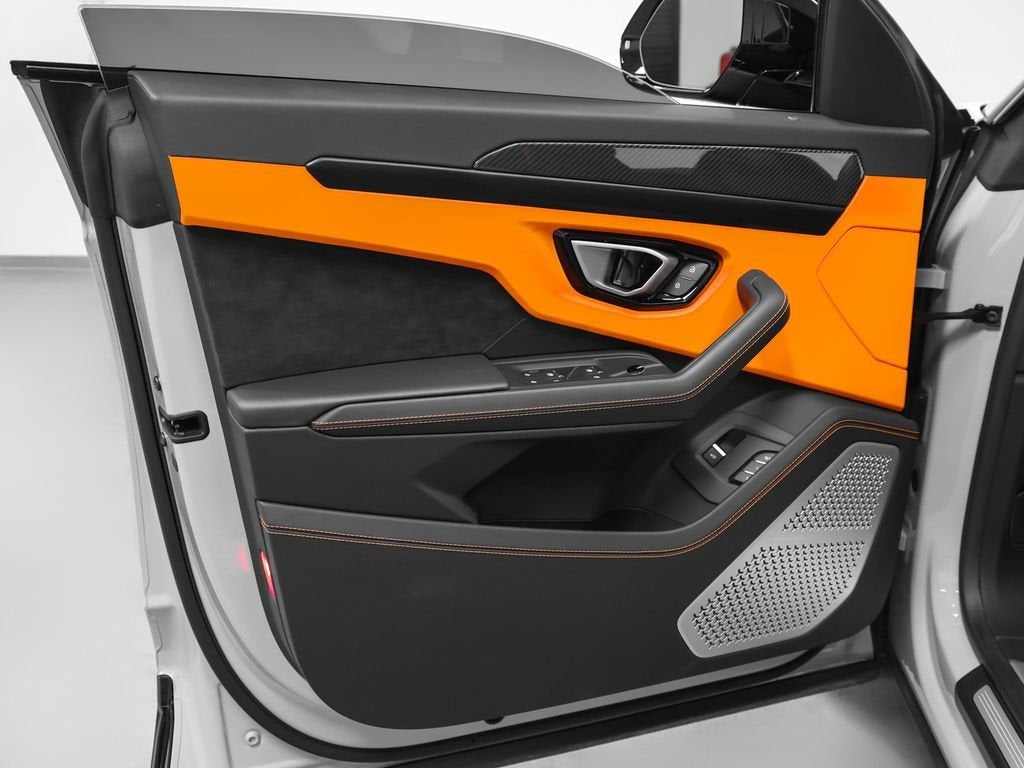 2024 Lamborghini Urus S