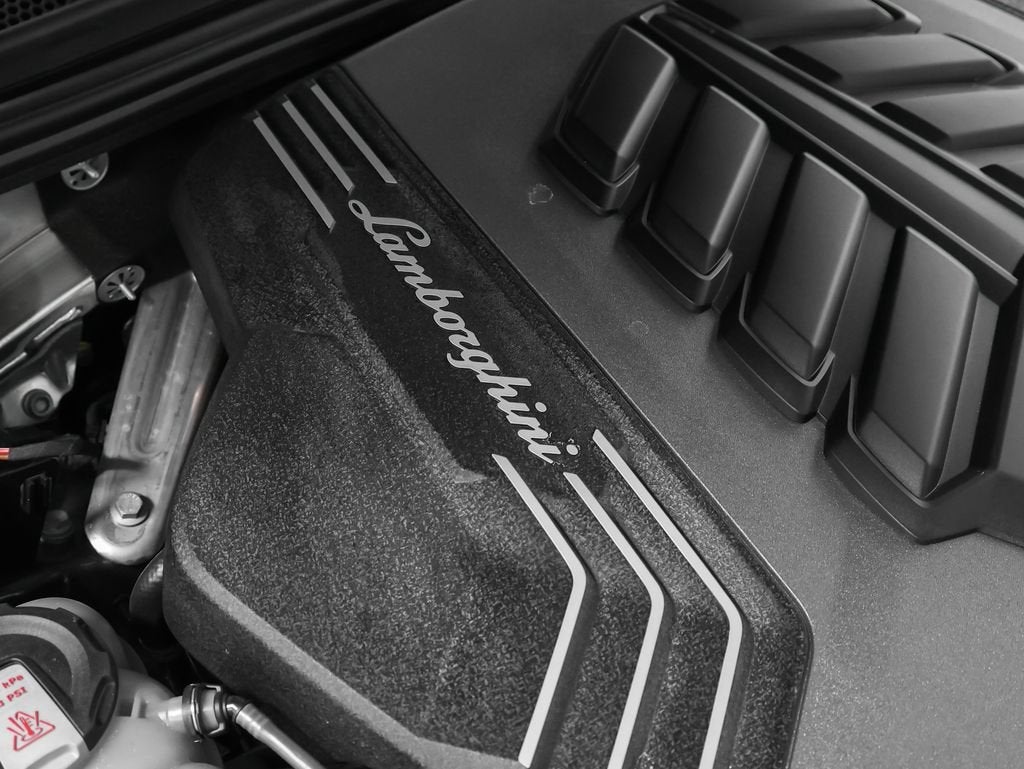 2024 Lamborghini Urus S