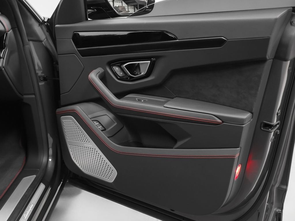 2024 Lamborghini Urus S