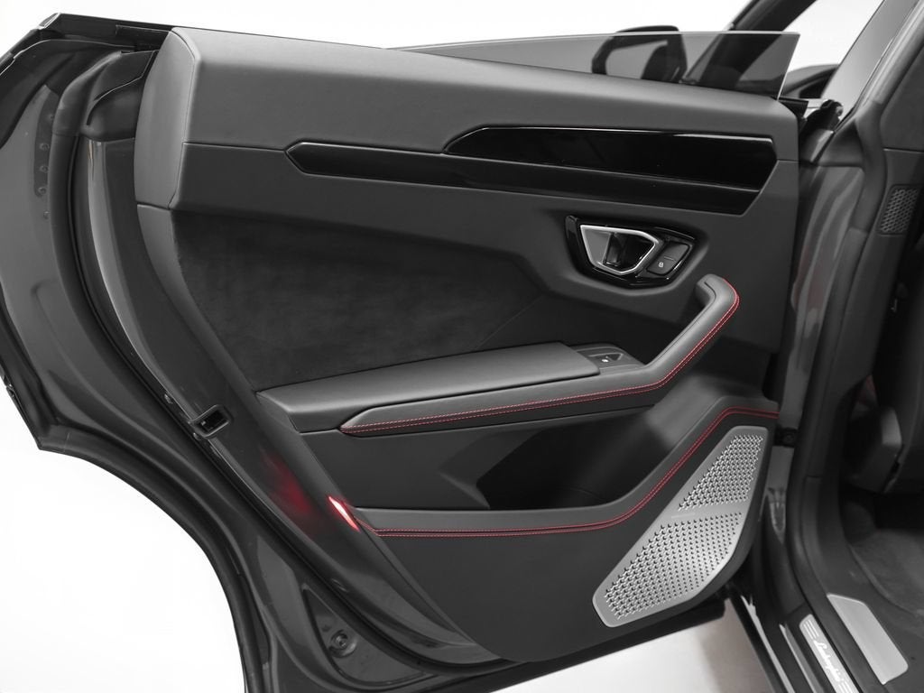 2024 Lamborghini Urus S