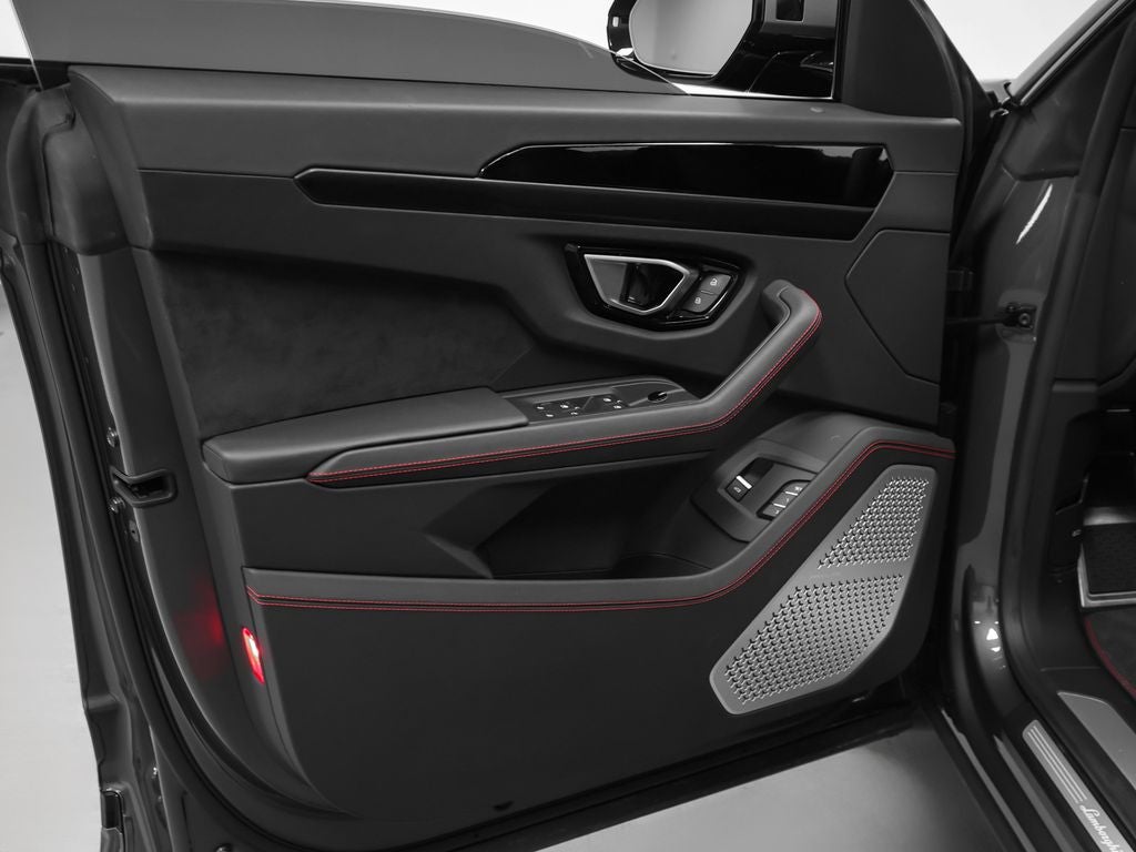 2024 Lamborghini Urus S