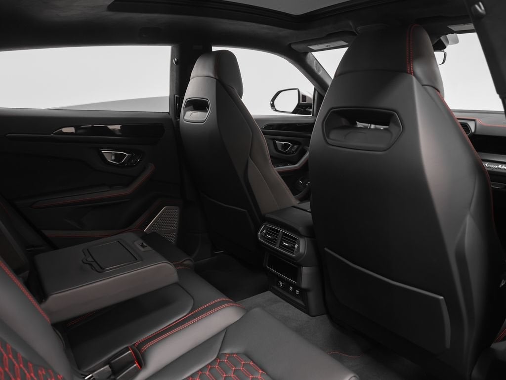 2024 Lamborghini Urus S