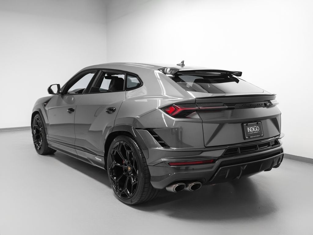 2023 Lamborghini Urus Performante