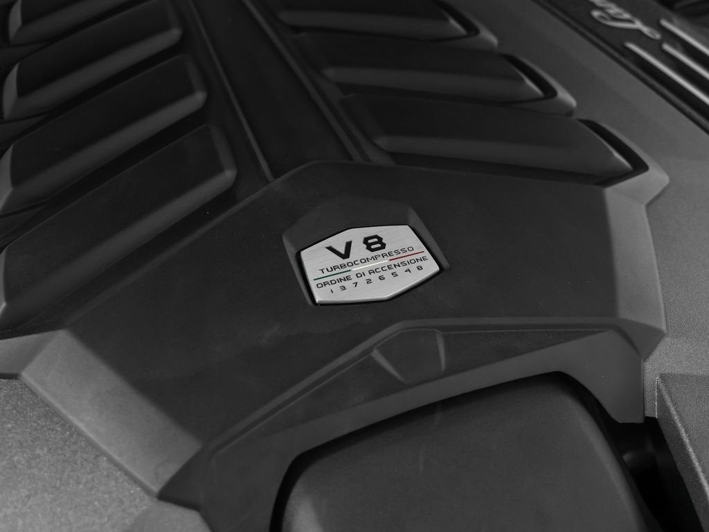 2023 Lamborghini Urus Performante