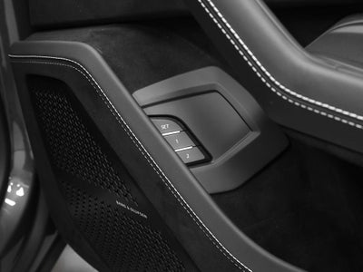 2023 Lamborghini Urus Performante