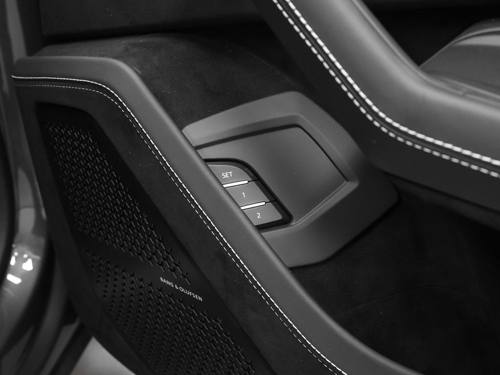 2023 Lamborghini Urus Performante