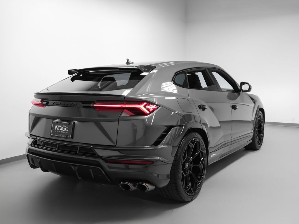 2023 Lamborghini Urus Performante