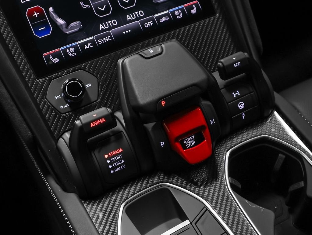 2023 Lamborghini Urus Performante