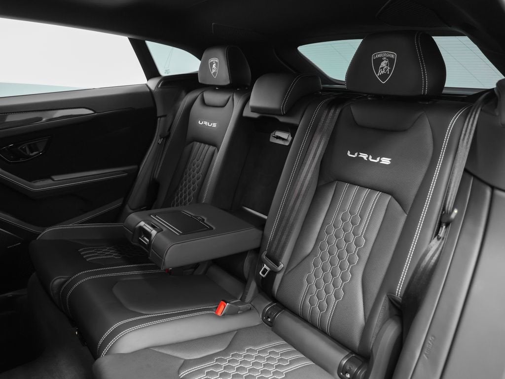 2023 Lamborghini Urus Performante