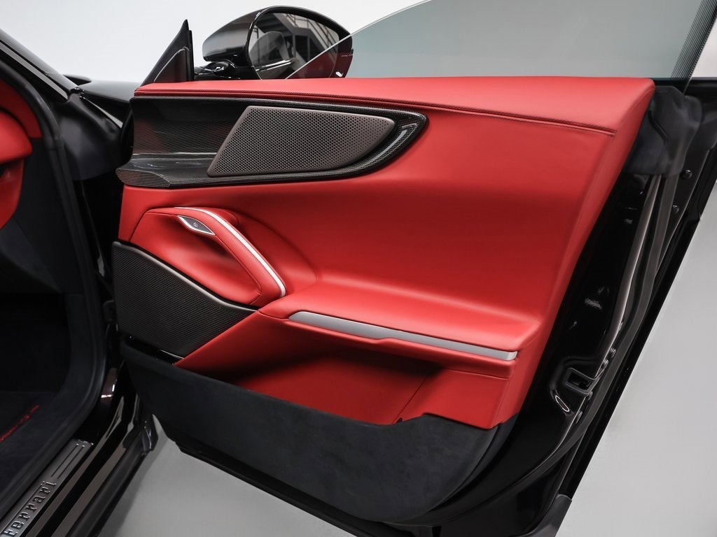 2025 Ferrari Purosangue Base