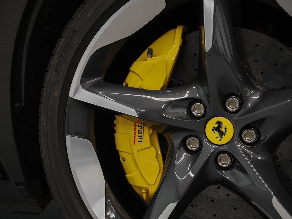 2025 Ferrari Purosangue Base