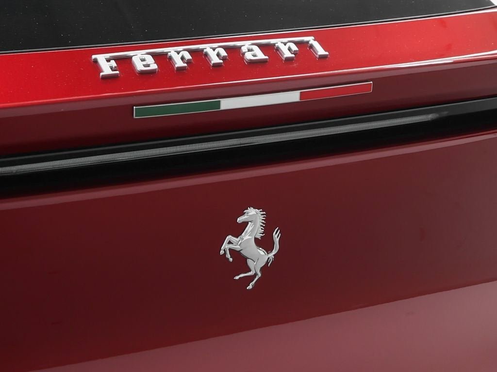 2025 Ferrari Purosangue Base