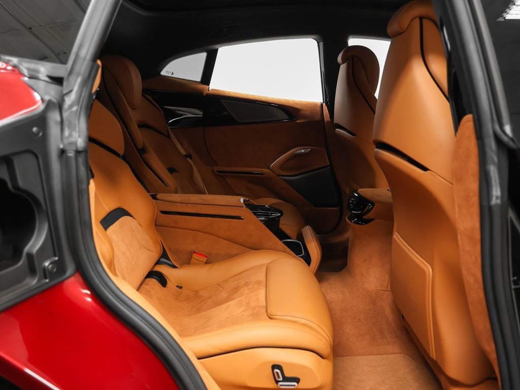2025 Ferrari Purosangue Base