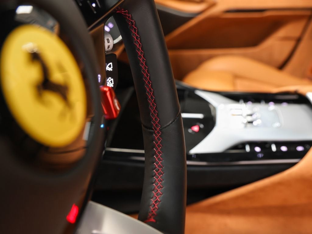 2025 Ferrari Purosangue Base