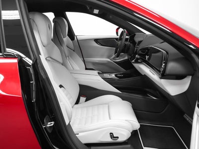 2025 Ferrari Purosangue Base