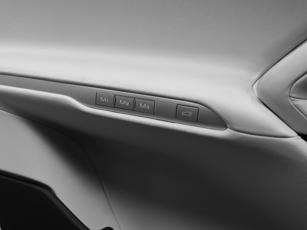 2025 Ferrari Purosangue Base