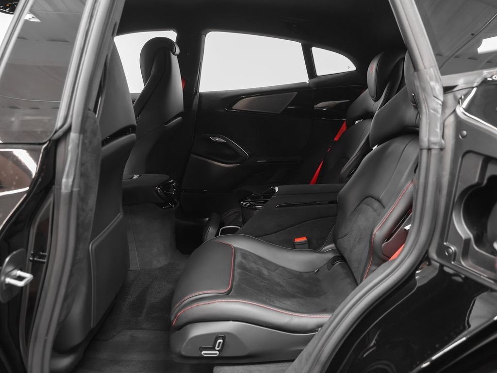 2025 Ferrari Purosangue Base