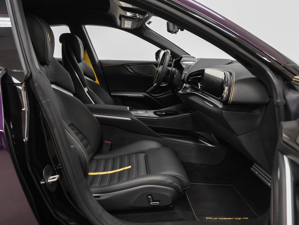 2024 Ferrari Purosangue Base