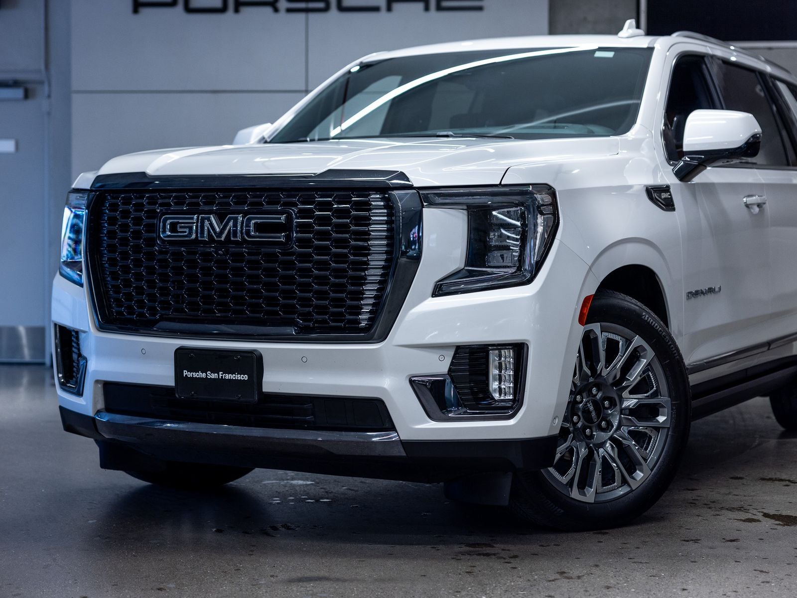 2024 GMC Yukon Denali Ultimate