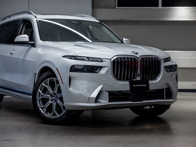2025 BMW X7 xDrive40i