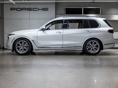 2025 BMW X7 xDrive40i