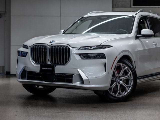 2025 BMW X7 xDrive40i
