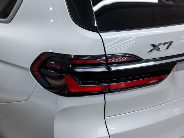 2025 BMW X7 xDrive40i