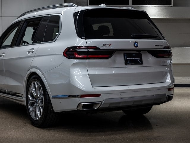 2025 BMW X7 xDrive40i