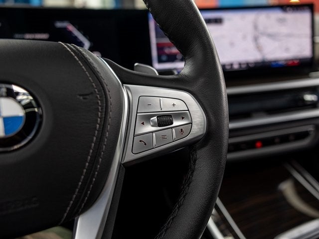 2025 BMW X7 xDrive40i