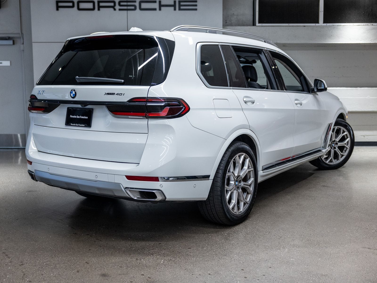 2025 BMW X7 xDrive40i