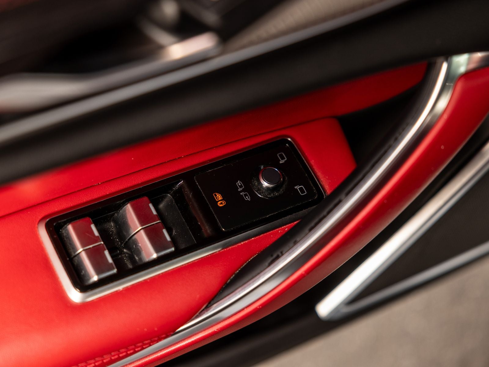 2022 Jaguar XF R-Dynamic SE