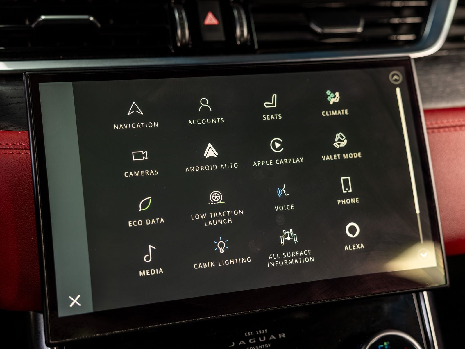 2022 Jaguar XF R-Dynamic SE