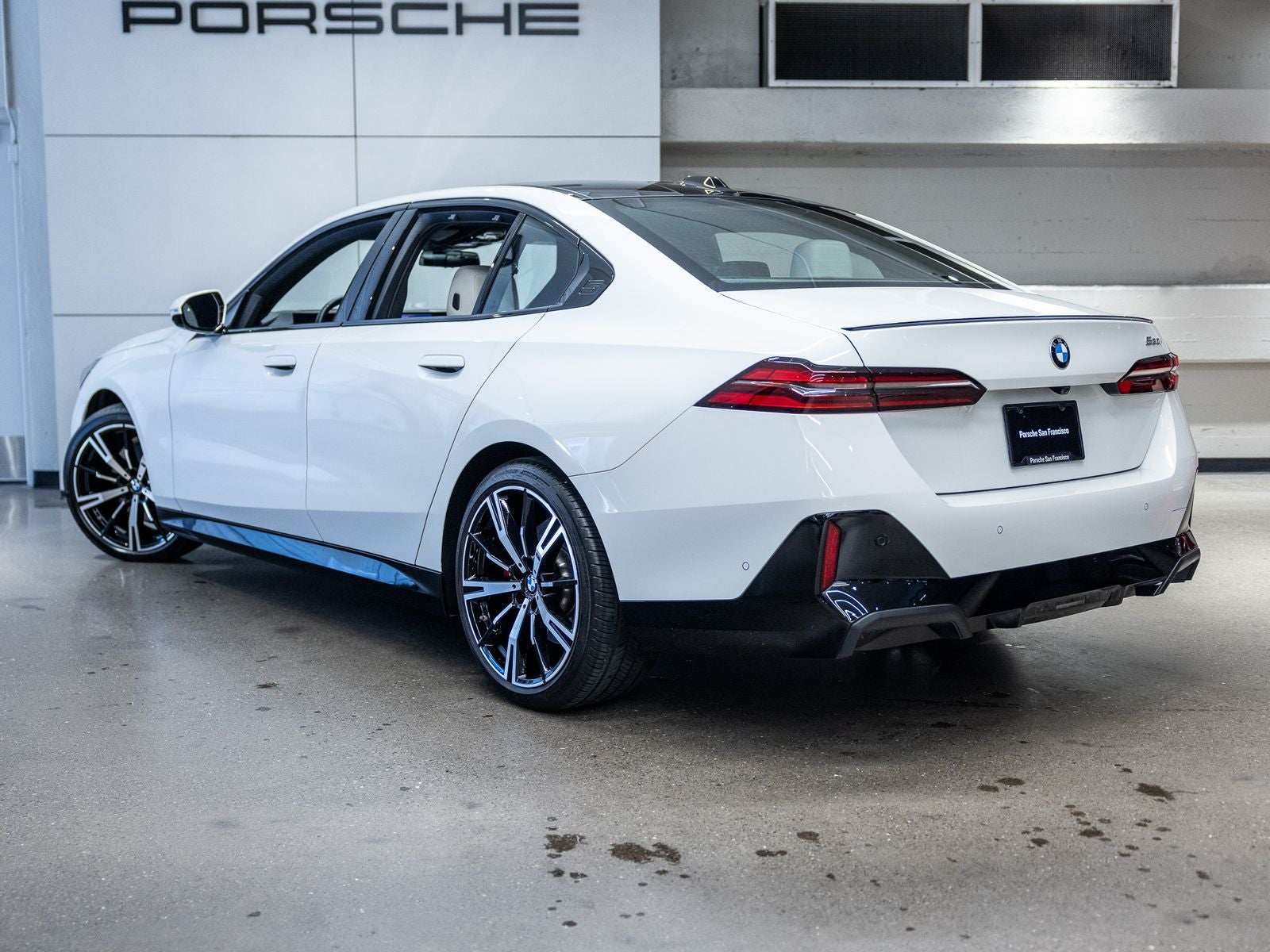 2024 BMW 5 Series 530i