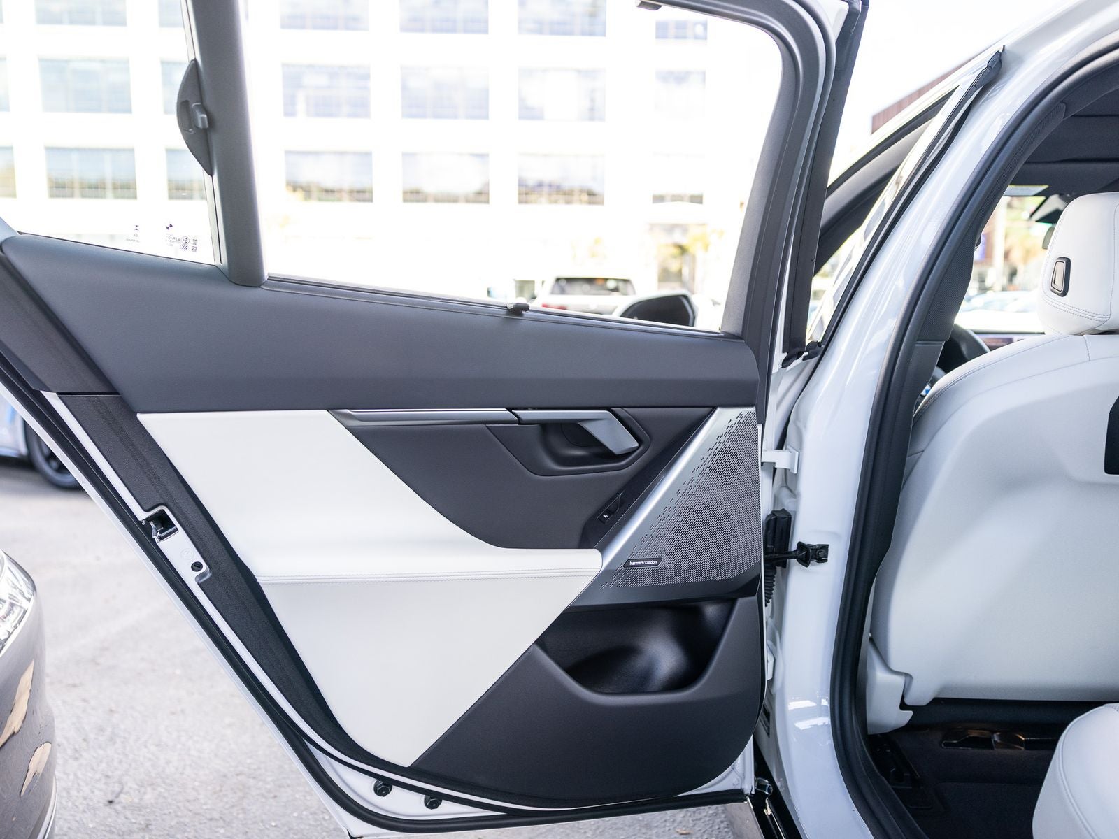 2024 BMW 5 Series 530i