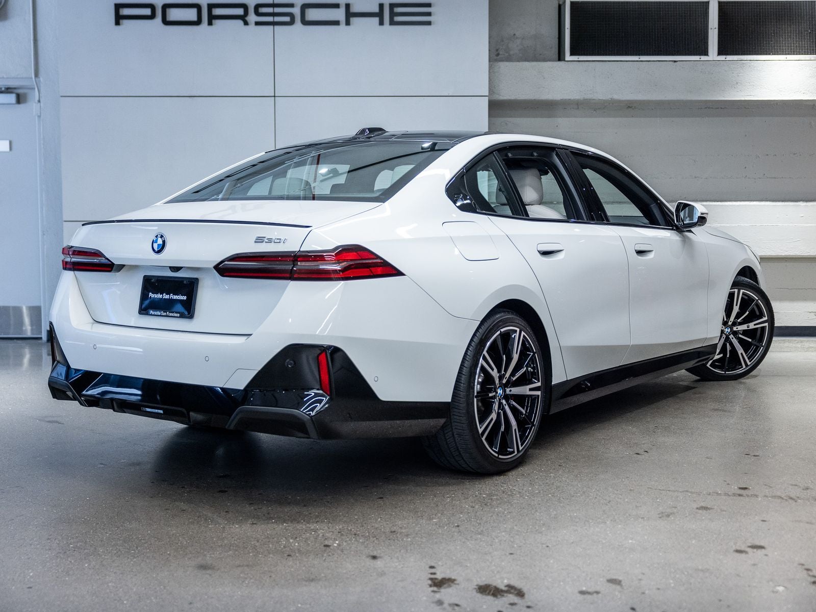 2024 BMW 5 Series 530i