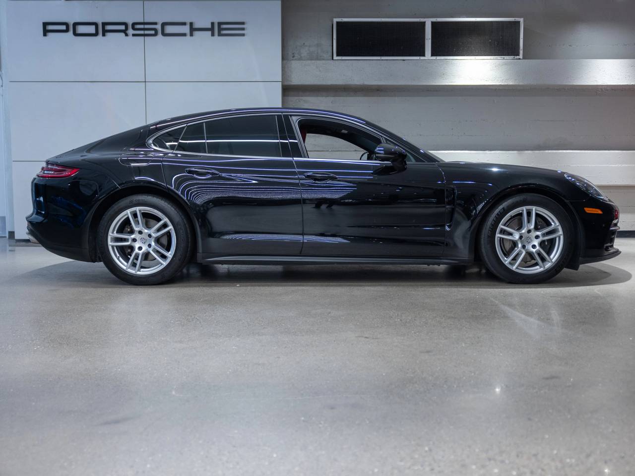 2020 Porsche Panamera Panamera