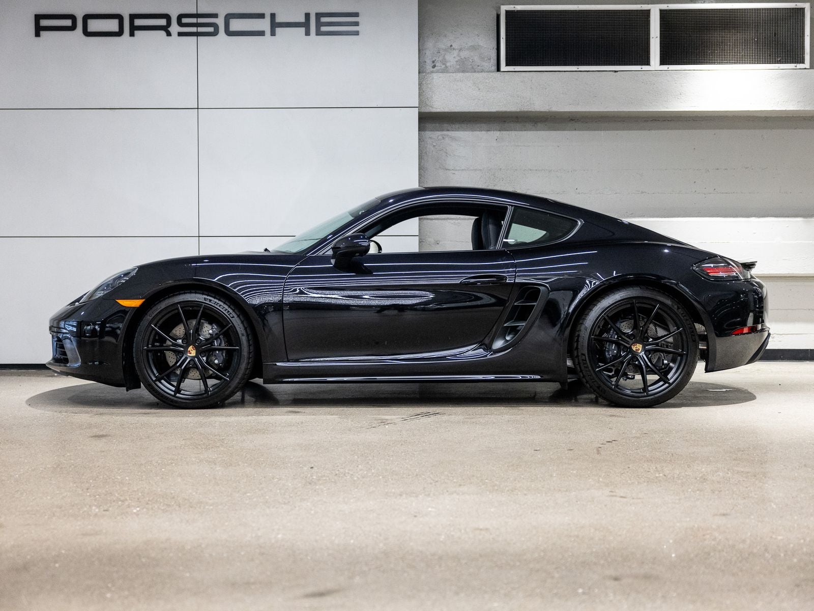 2025 Porsche 718 Cayman