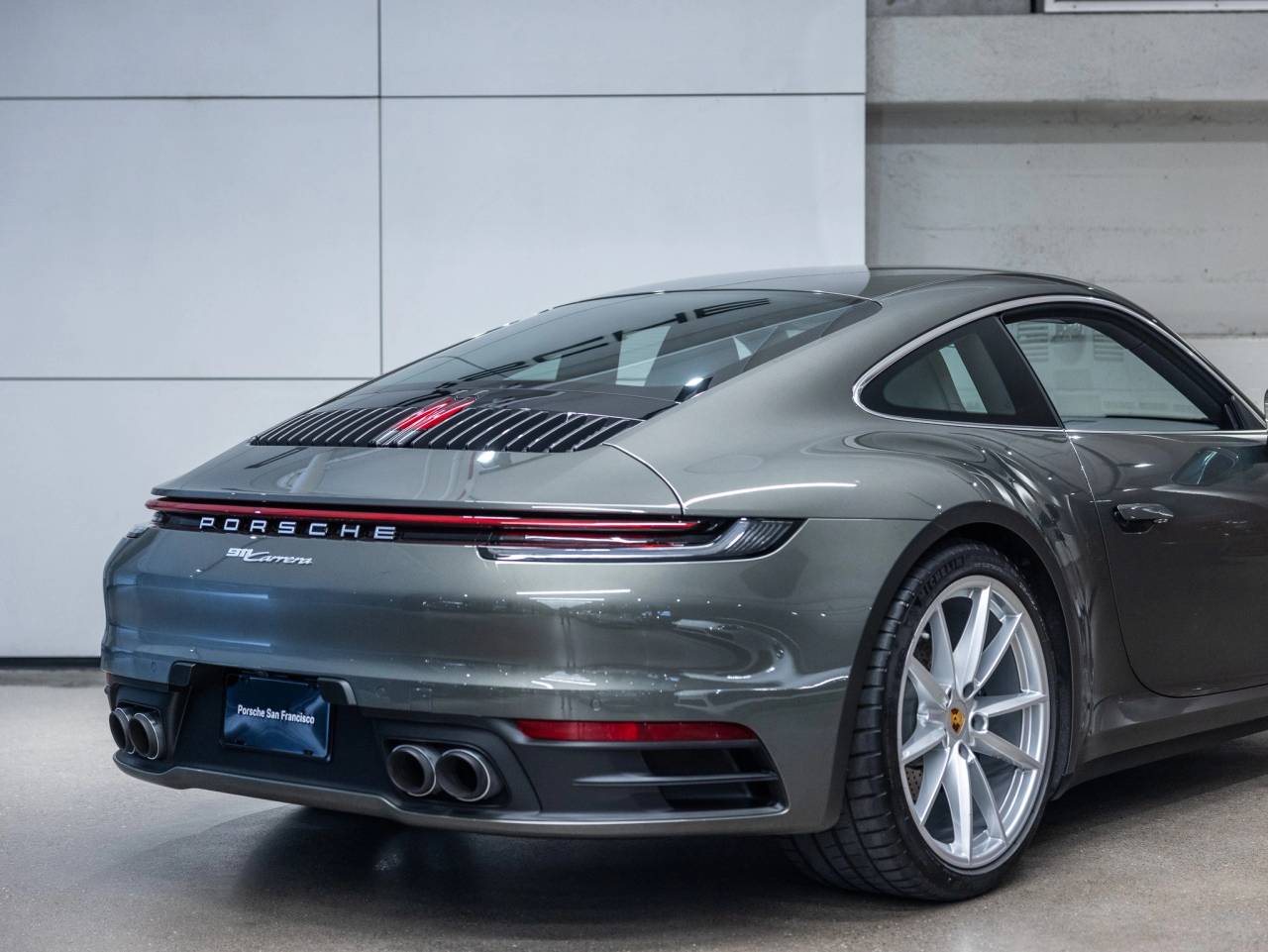 2024 Porsche 911 Carrera