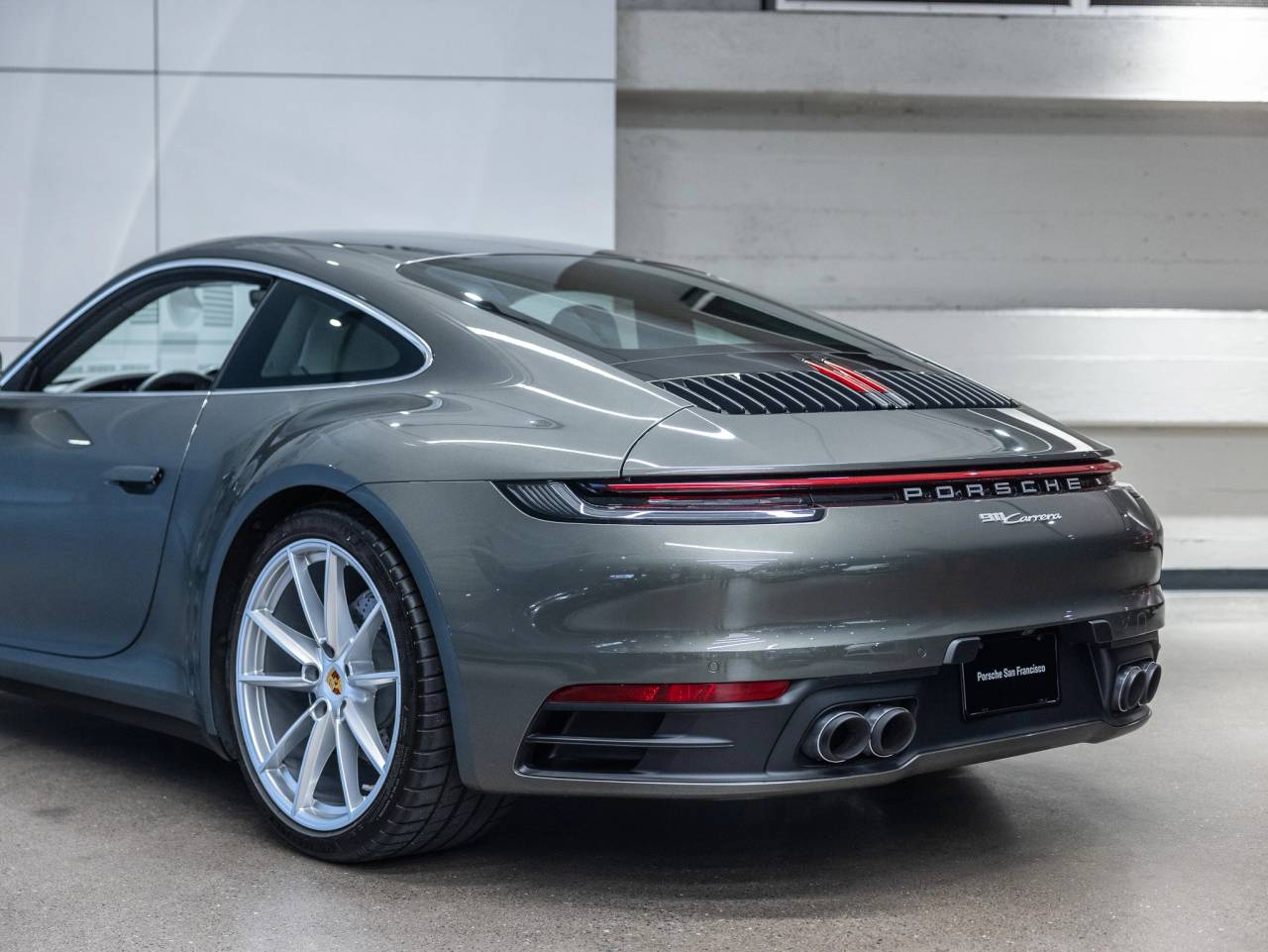 2024 Porsche 911 Carrera