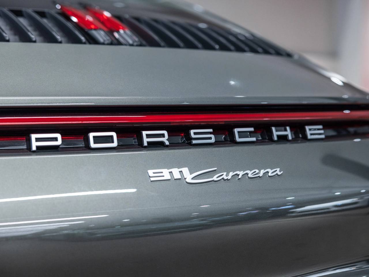 2024 Porsche 911 Carrera