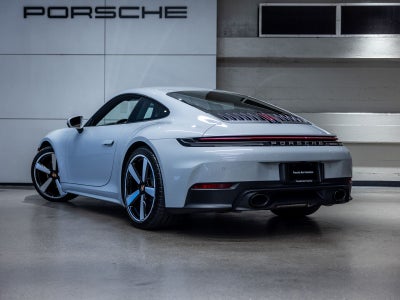 2026 Porsche 911 Carrera