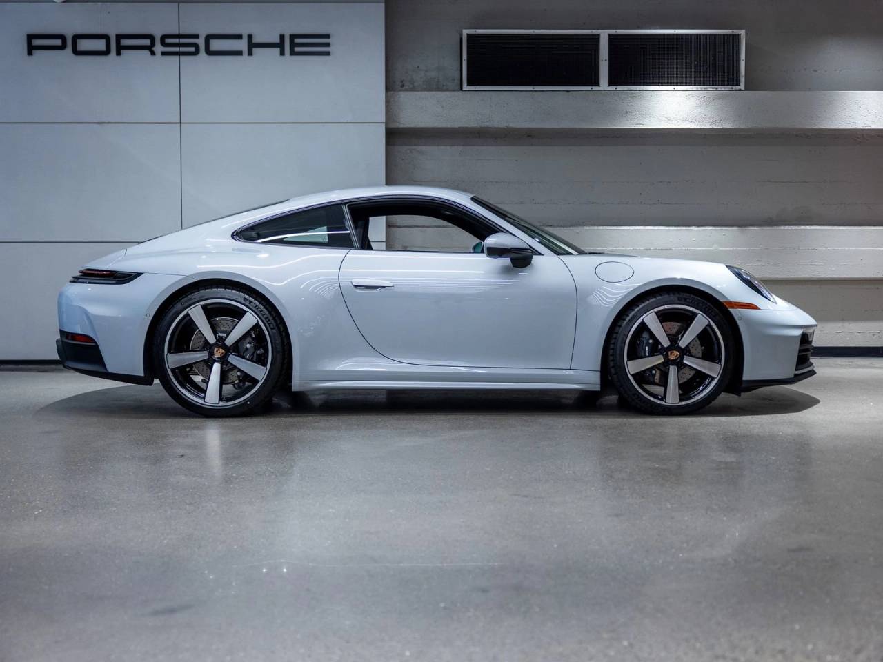 2026 Porsche 911 Carrera