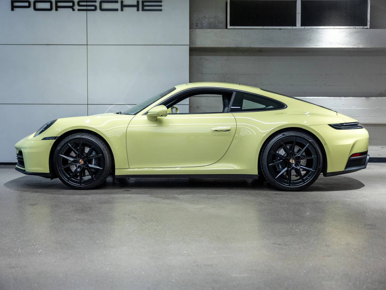 2025 Porsche 911 911 Carrera