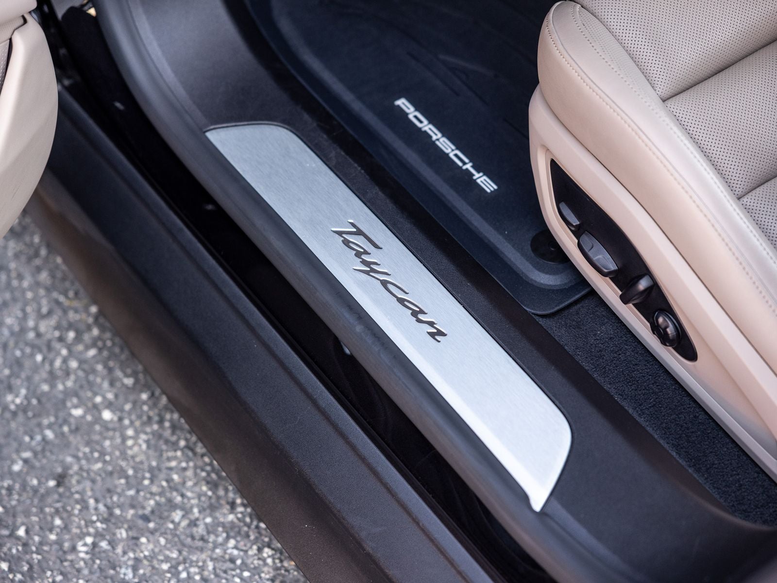2025 Porsche Taycan Taycan