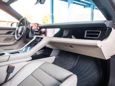 2025 Porsche Taycan Taycan