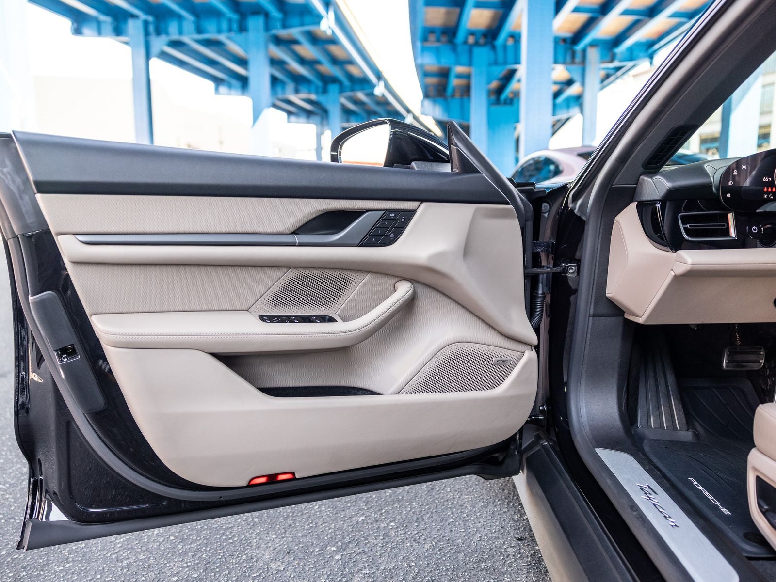 2025 Porsche Taycan Taycan