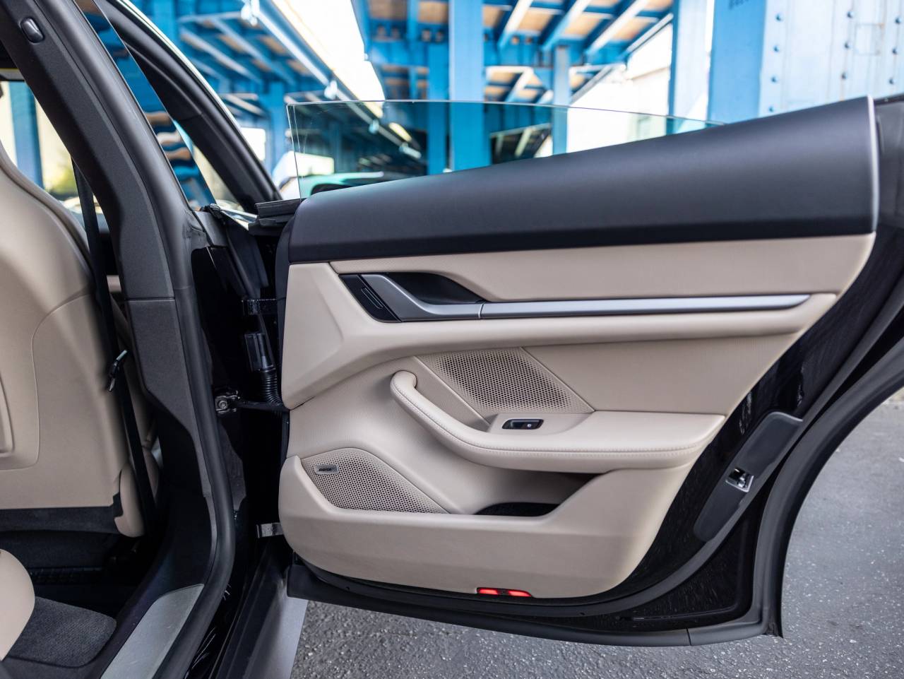 2025 Porsche Taycan Taycan