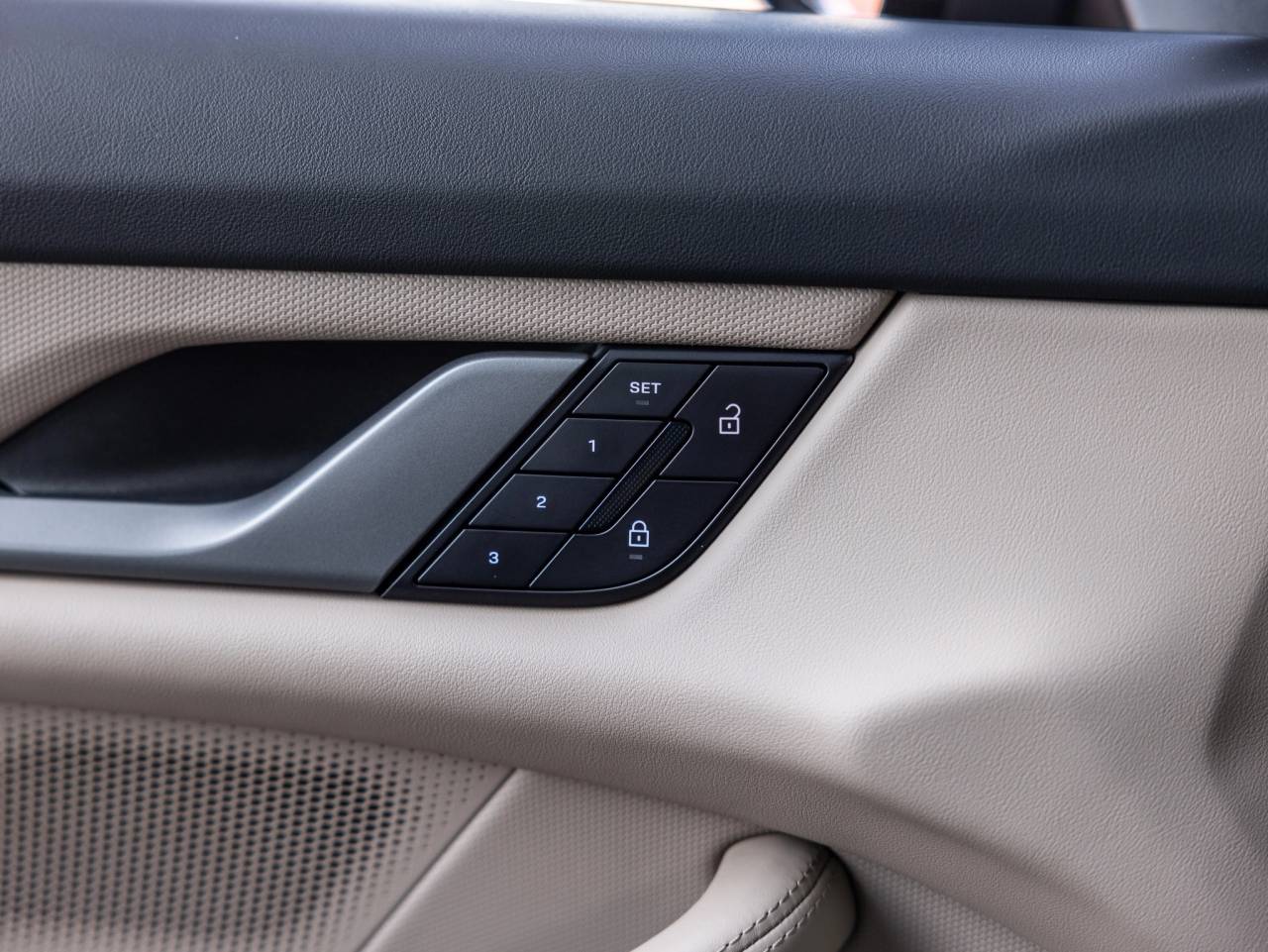 2025 Porsche Taycan Taycan