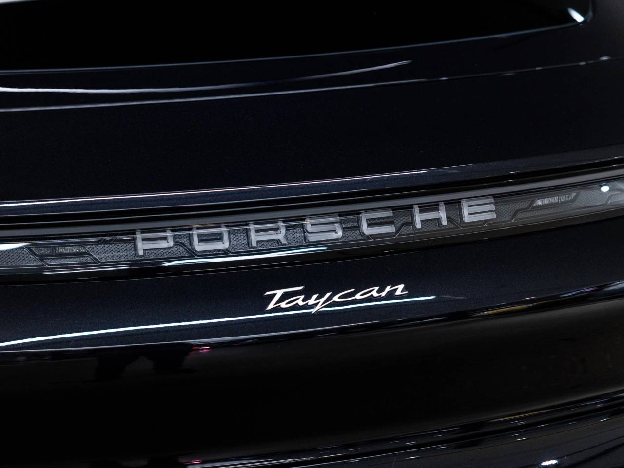2025 Porsche Taycan Taycan